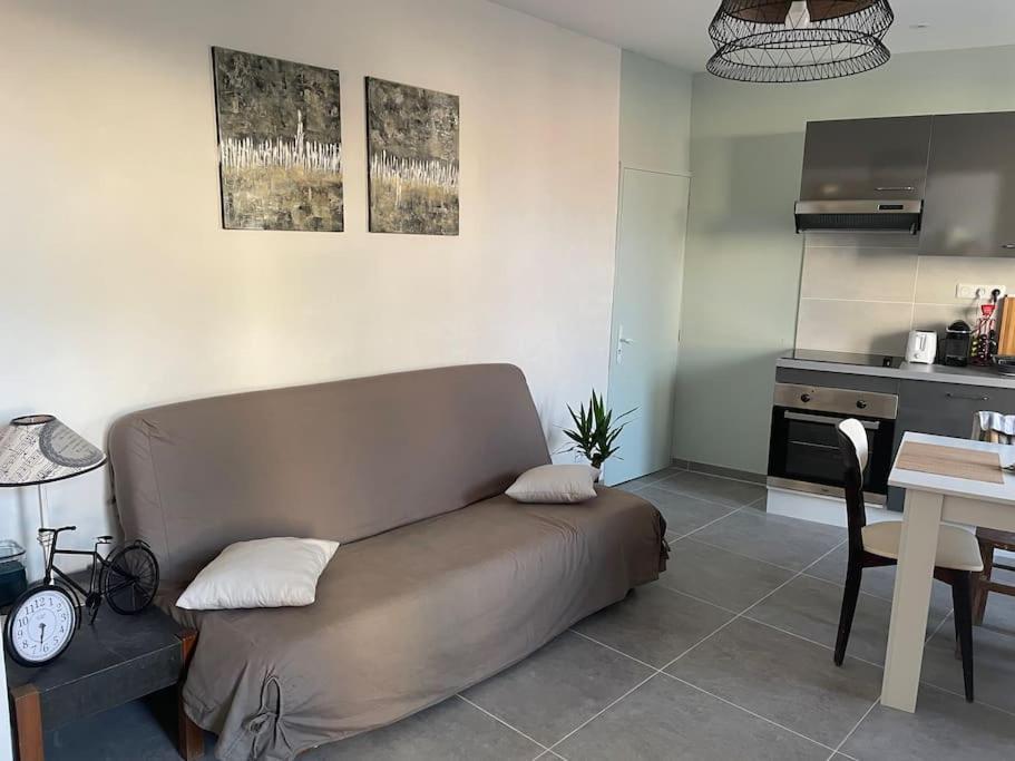 Appartement Sur La Route Des Vignerons à Courthézon Extérieur photo