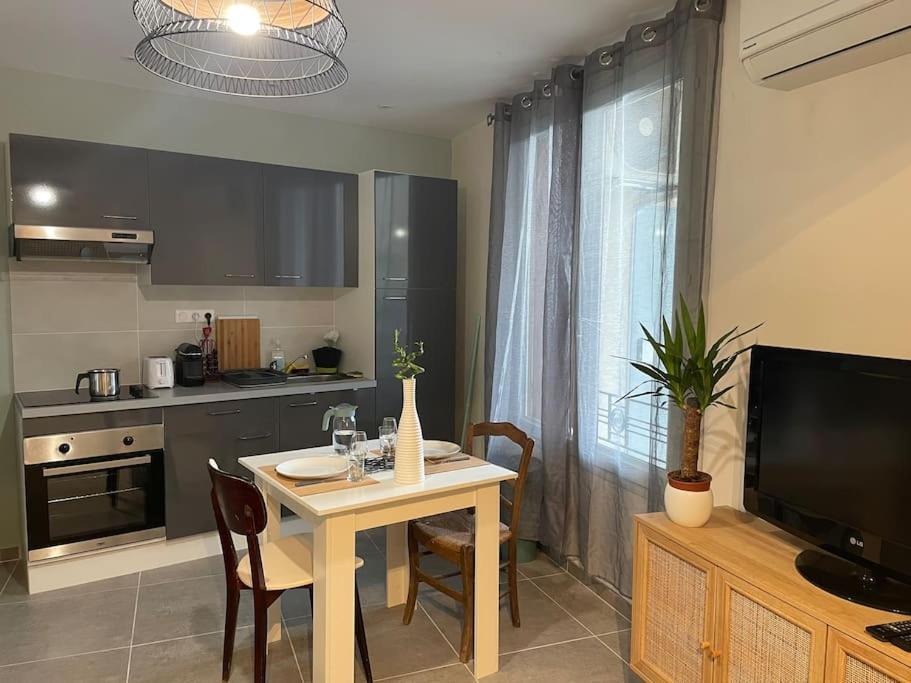 Appartement Sur La Route Des Vignerons à Courthézon Extérieur photo